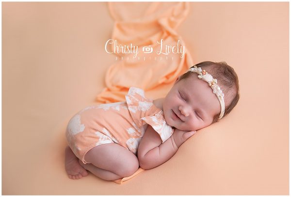 Christy Lively Photography Evansville Indiana-Newburgh Indiana Photography Newborn , Maternity Birth photography birth photographer Milestone photographer Cake Smash photographer Evansville-Newburgh Indiana