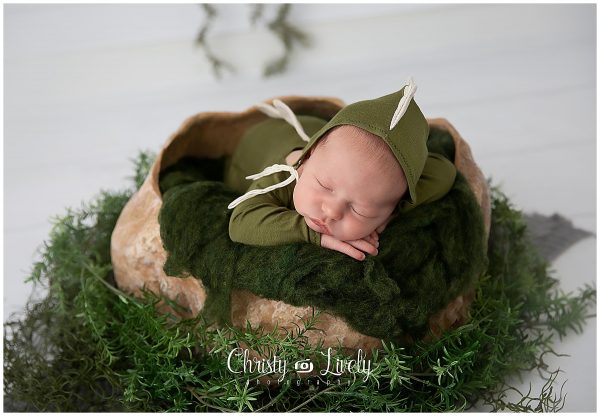 Christy Lively Photography Evansville Indiana-Newburgh Indiana Photography Newborn , Maternity Birth photography birth photographer Milestone photographer Cake Smash photographer Evansville-Newburgh Indiana